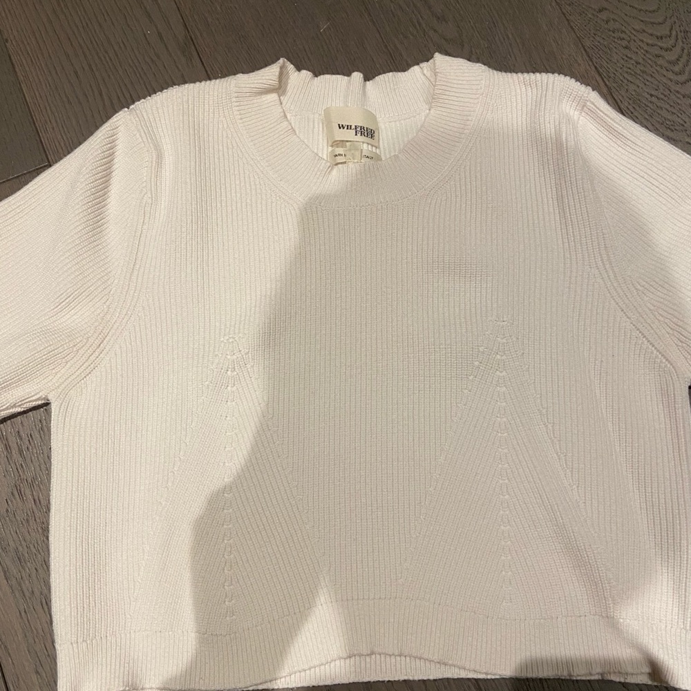 Aritzia Wilfred White Knit Top